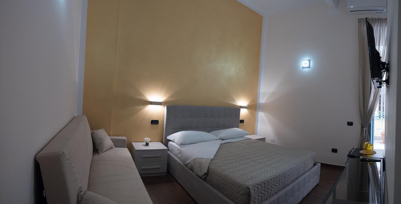 Corallo Rooms Салерно Екстериор снимка