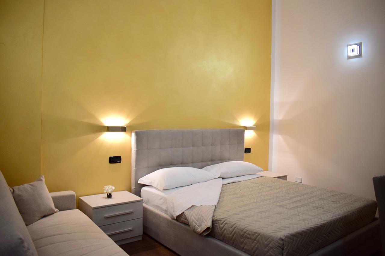Corallo Rooms Салерно Екстериор снимка
